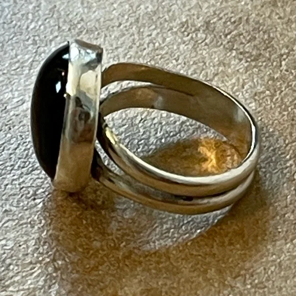 Sterling Silver Round Onyx Ring - Picture 6 of 6
